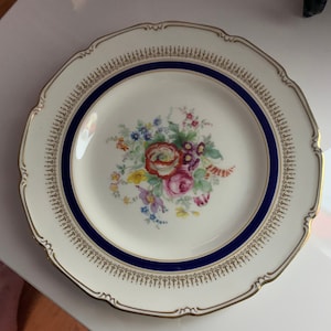 Royal Doulton Decorative Plate