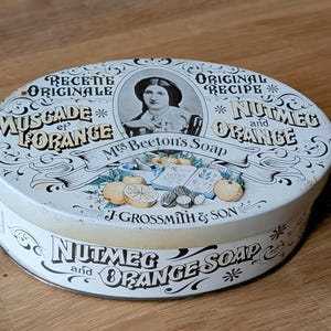 Vintage Oval Soap Tin