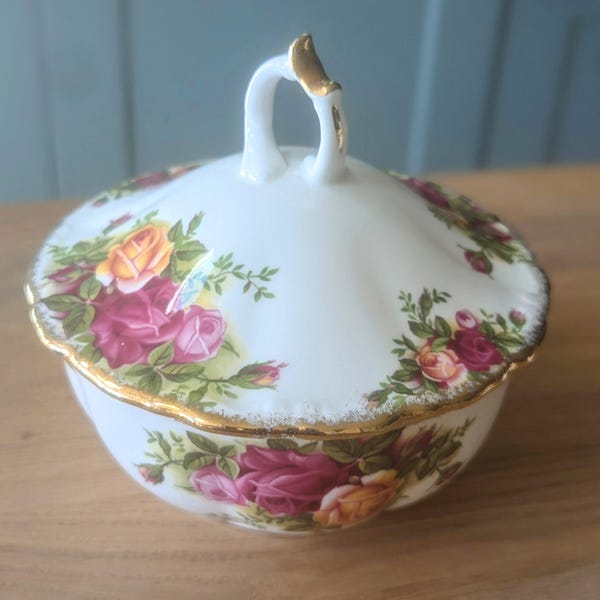 Royal Albert Old Country Roses Lidded Dish