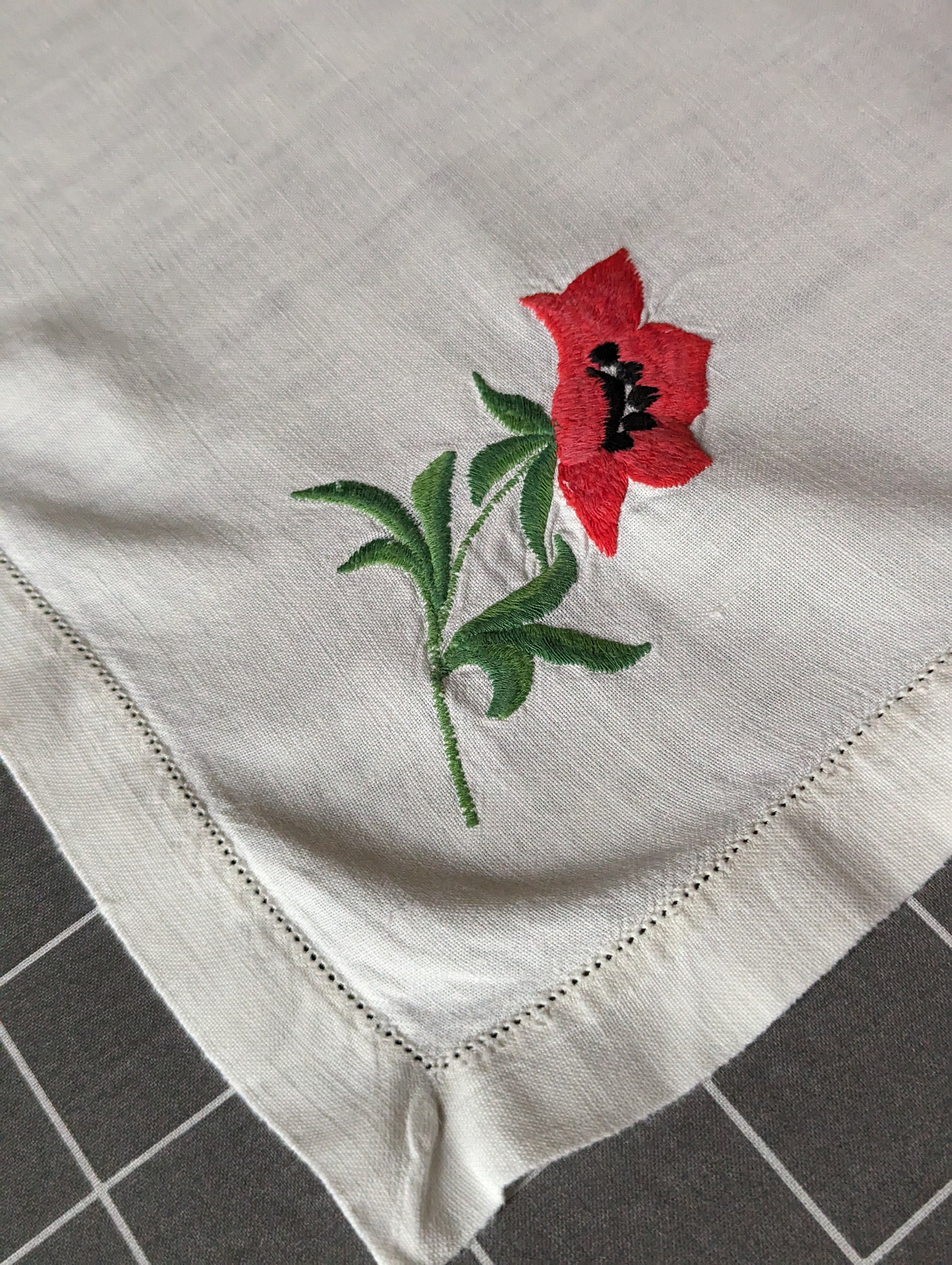 ヴィンテージリネン刺繍花柄装飾テーブルクロス - Etsy 日本