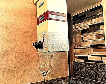 Aufhänger für Weinkisten unter Schrank: Einfach für 3L oder 5L Kisten zu giessen