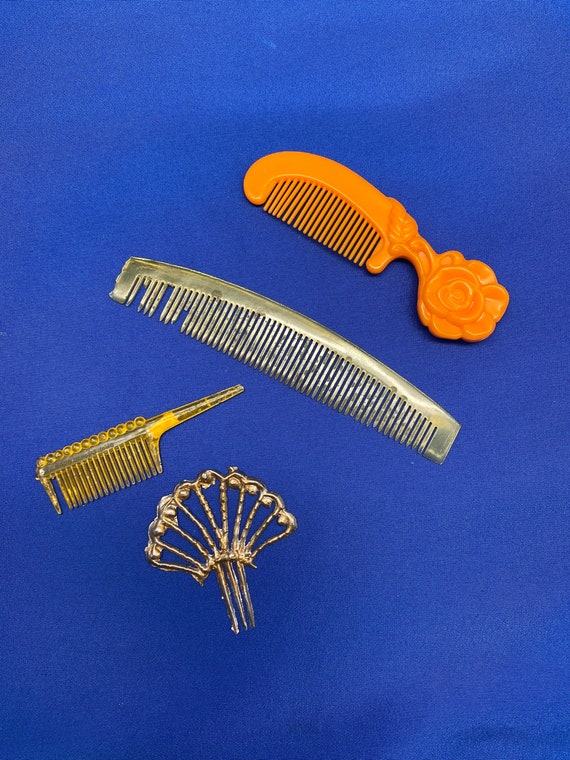 Vintage Set of 4 Doll or Childs Antique Haircombs - Etsy display picture 1