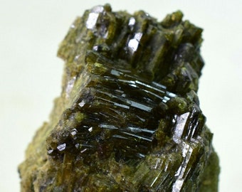 50.12 Gram Undamaged Rare Epidote Crystals Lot