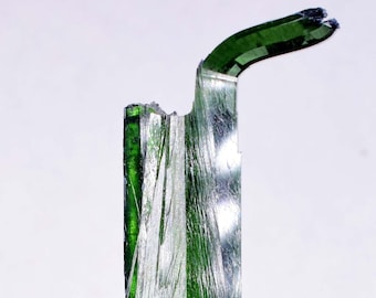 8.7cms VIVIANITE BOLIVIA Potosi Emerald Color Gem Crystal Facet Mineral Specimen I166