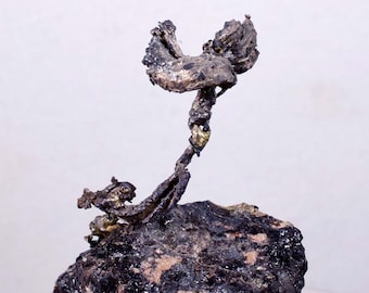 5cms NATIVE SILVER WIRE Rhodochrosite Acanthite Proustite Crystals Mineral Specimen A420