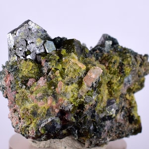 3.5cms ACTINOLITE EPIDOTE CRYSTALS Peru Natural Brilliant Cluster Mineral Specimen Collectors C957