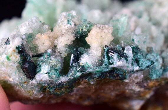 5.7cms CALCITE CHRYSOCOLLA SELENITE Lily Mine Peru Atacamite Stalactite Druzy Cuprite Mineral Specimen D146