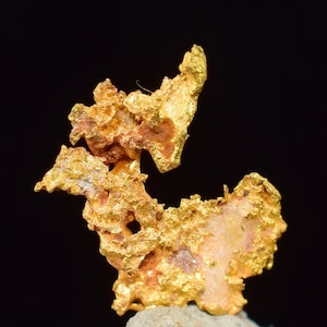0.6cms NATIVE GOLD QUARTZ of the Incas Thumbnail Aesthetic Wire Gem Crystal Quartz Peru Rare Mineral Specimen L233