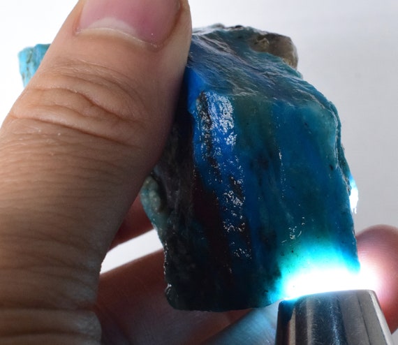 103grs ブルー オパール ラフ ペルー 風光明媚な品質のジュエリー