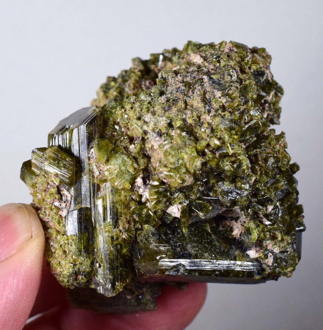 5.2cms EPIDOTE CRYSTALS CLUSTER Collector Peru Green Color Mineral ...