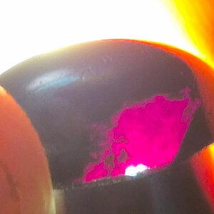 Proustit Rubin Silver Cabochon 24.5ct, Transparent Röd, Uchucchacua Gruva Peru 2000 Upptäckt, Samlarädelsten BB494