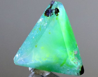 13carats GEM SILICA CHRYSOCOLLA Emeraldine Chalcedony Lily Mine Peru Scenic Quartz Malachite Facet Emerald Color Jade Color BE790