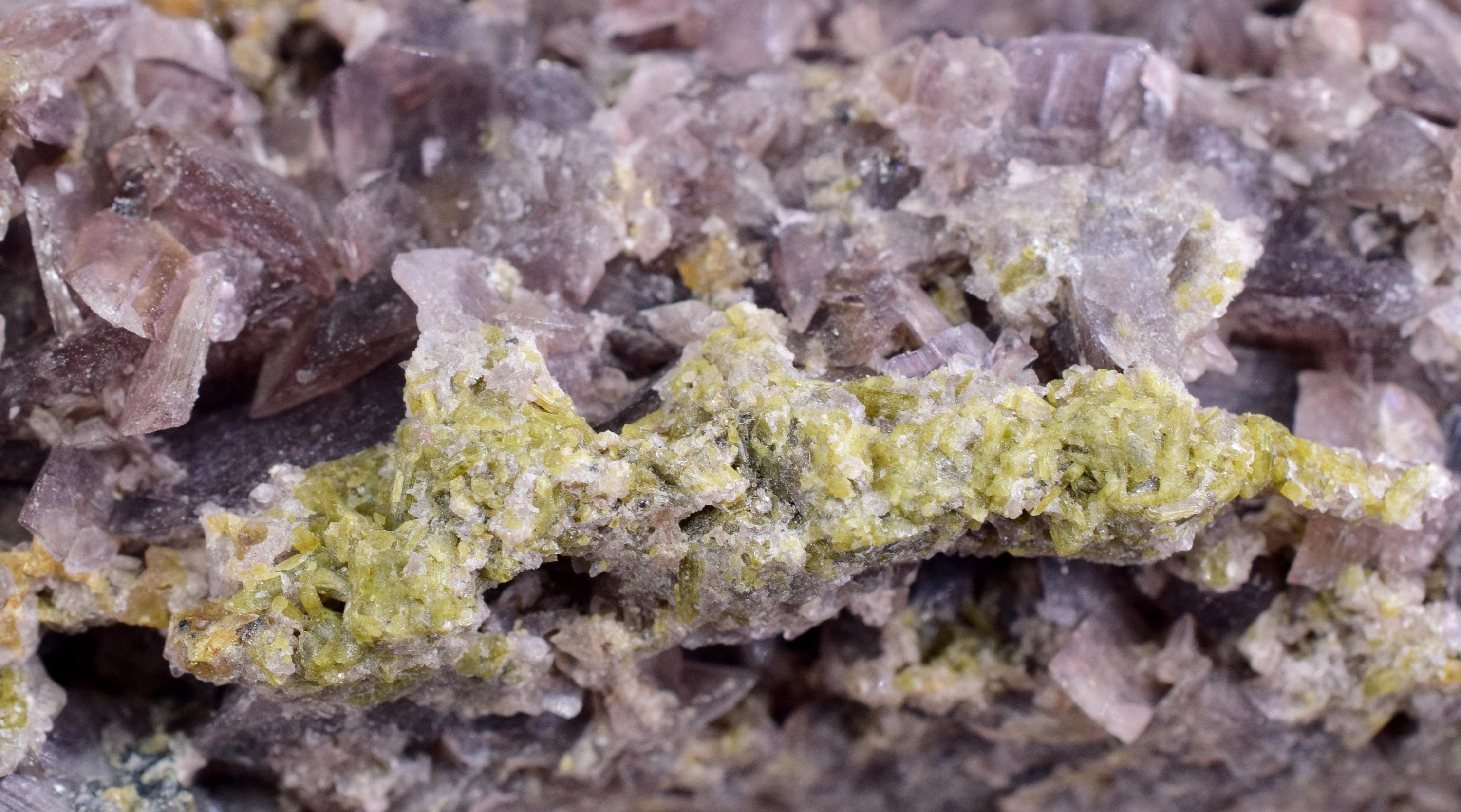 9.5cms 宝石アキシナイト結晶ペルー鉱物標本コレクターオールド