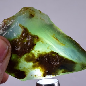 41 grs BLUE OPAL ROUGH Peru Rough Scenic Quality Translucent Jewelry O702