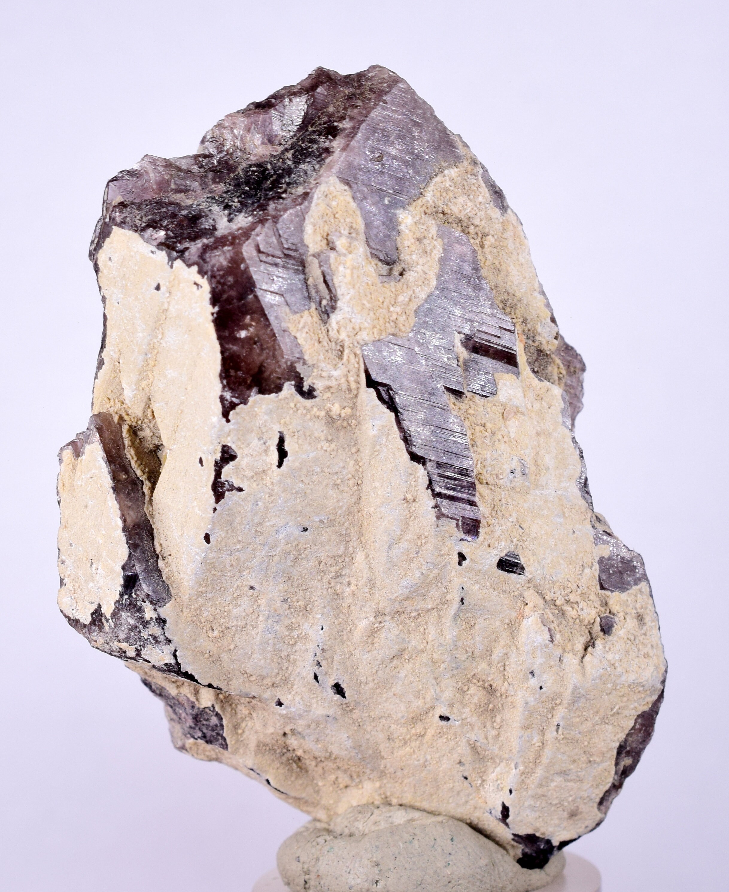 5.8cm 宝石アキシナイト結晶光沢のあるペルー鉱物標本コレクター A549