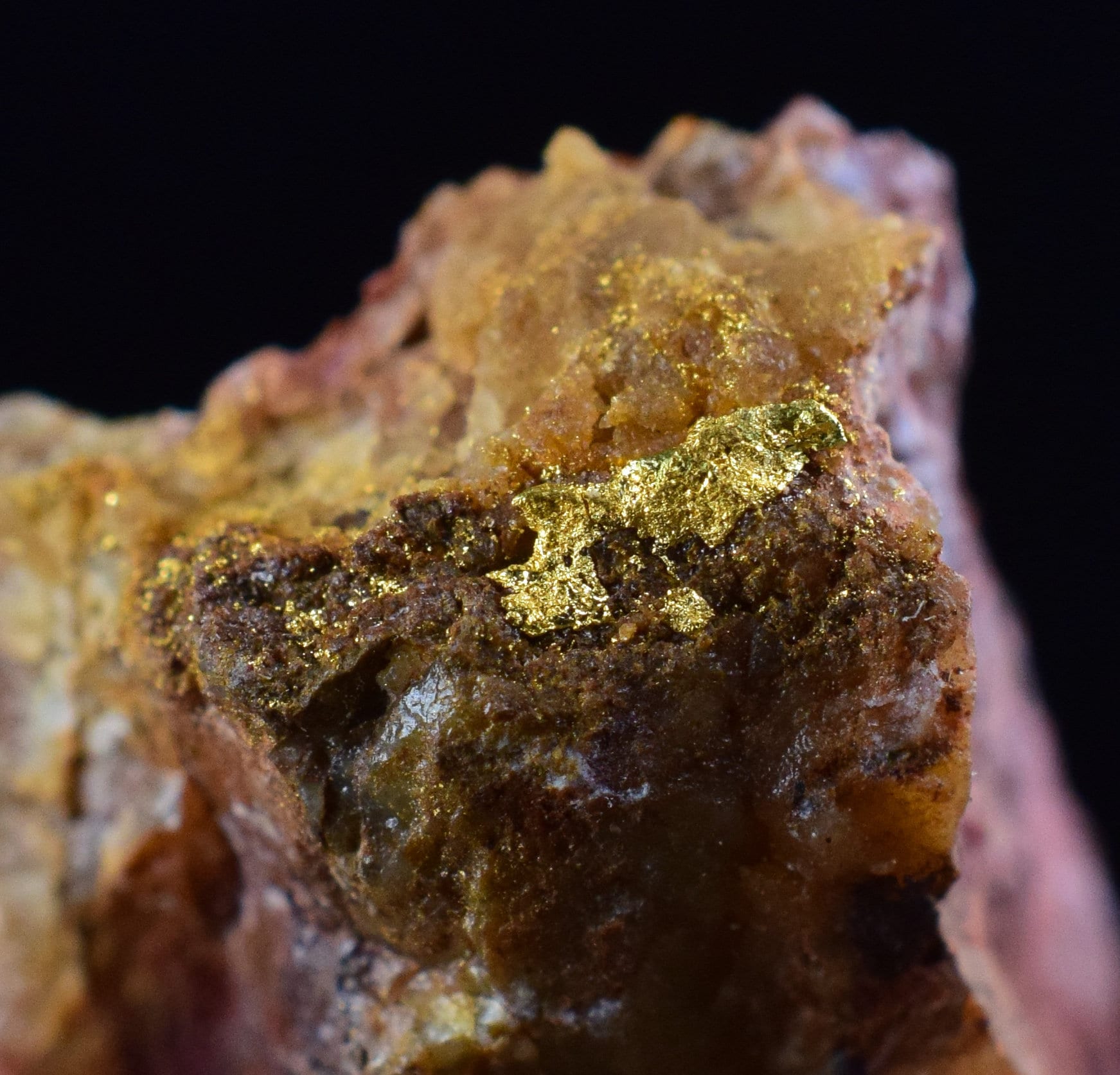 1.4cms NATIVE GOLD QUARTZ of the Incas Thumbnail Aesthetic Wire