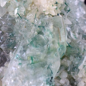 13cms CALCITE ATACAMITE SELENITE Lily Mine Peru Chrysocolla Stalactite Druzy Cuprite Mineral Specimen D148