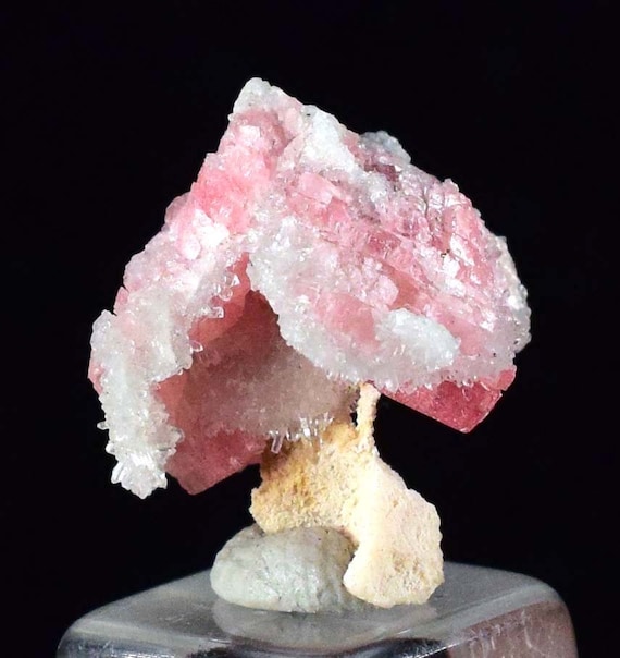 1.6cm RHODOCHROSITE CALCITE QUARTZ Pyrite Gem Crystal Pagoda