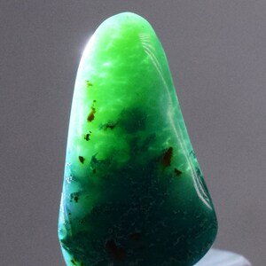 10 carats GEM SILICA CHRYSOCOLLA Chalcedony Lily Mine Peru Tumbled Quartz B934