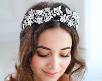 Bridal tiara Wedding crown Leaf headband Silver Tiara Bridal leaf crown Grecian wreath Laurel Wedding Goddess headpiece Crystal tiara