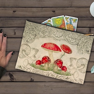 Pochette de tarot, accessoire de tarot champignon vénéneux Pochette à fermeture éclair Sac à main Tarot Oracle Deck Makeup Trousse à maquillage zippée Champignon