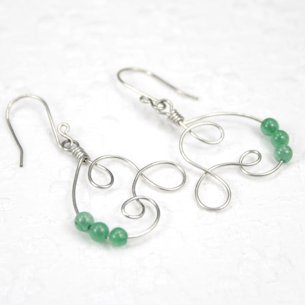 Freeform wire earrings/silver plated wire/green adventurine beads/boho wirework/semi-precious stone/lightweight/casual wear/gift for her
