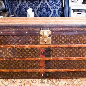 XL Louis Vuitton Monogram Patterned Steamer /Courier Trunk, circa 1908