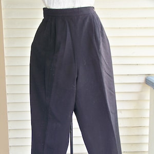 1980s Black Medium Weight Wool Blend Pleated Front High Waist Pants Retro Vintage
