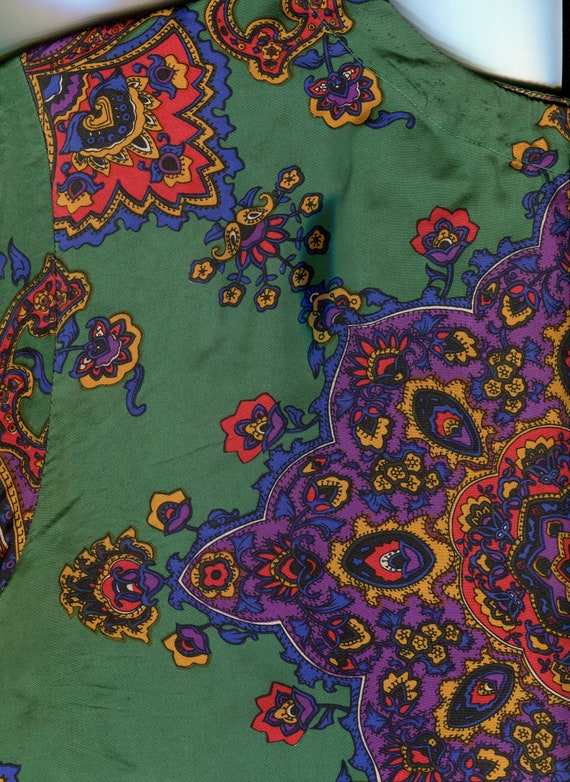 1980s Green Medallion Patterned 100% Silk Top Vin… - image 5