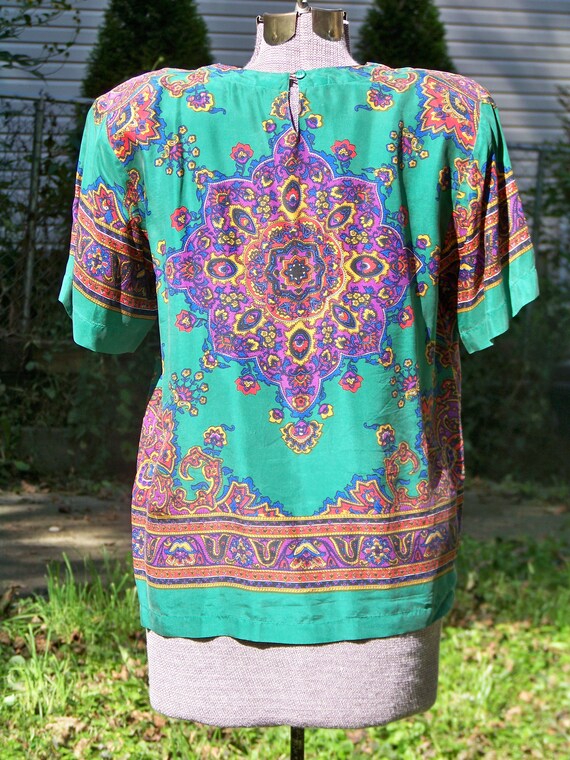 1980s Green Medallion Patterned 100% Silk Top Vin… - image 2