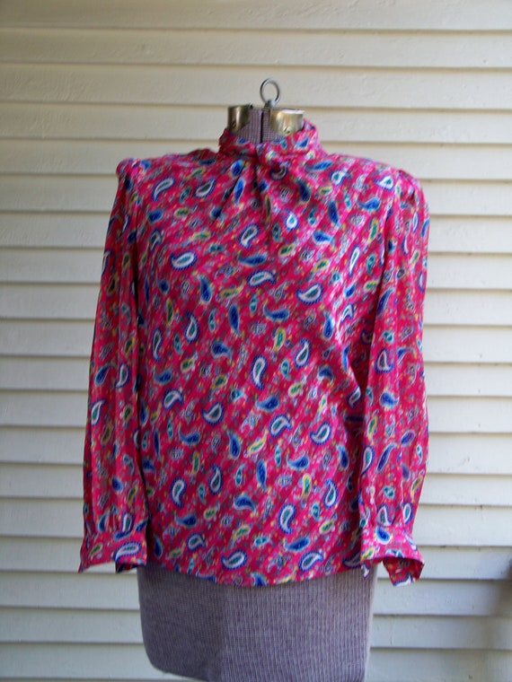 1980s Raspberry & Blue Paisley High Neck Blouse V… - image 2