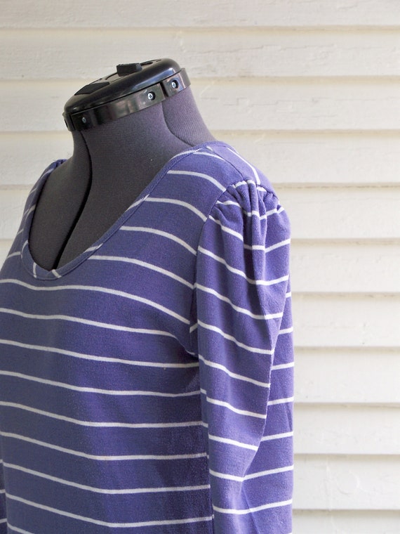 1970s Lavender & White Striped Scoop Neckline Top… - image 2