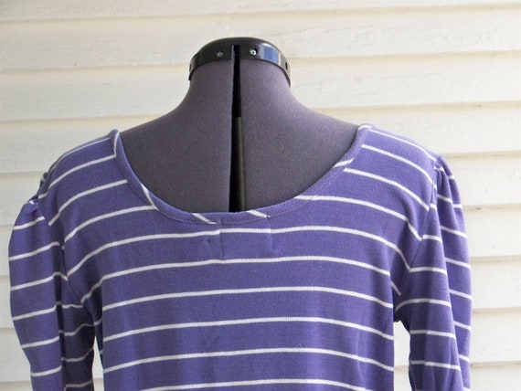 1970s Lavender & White Striped Scoop Neckline Top… - image 4