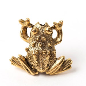Gold Frog Beads, Animal Beads, Antique Gold Frogs, Finely Detailed, Made in the USA, 14x16mm