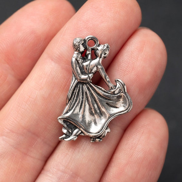 Colgante de plata con pareja bailando, dije de baile de salón, pareja bailando de salón, clase, colgante de baile de salón, hecho en EE. UU.