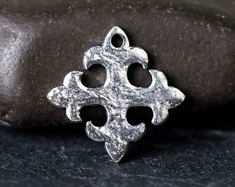 Hammered Celtic Cross Charms, Christian Charm, Antique Silver, 21mm, Made in the USA – AB71AP