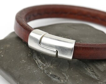 Licorice Leather Bracelet Finding, SALE Magnetic 1 Regaliz Antique Brass Bullet Clasp