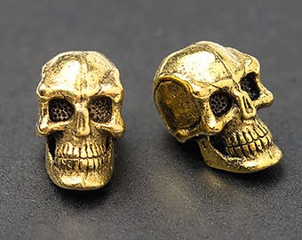 Cuentas de calavera 3D, pequeñas cuentas de calavera doradas, cuentas espeluznantes, agujero vertical, oro antiguo, hechas en EE. UU., 8 x 6 mm