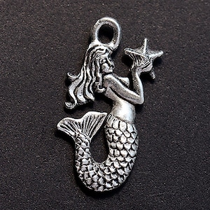 Berloque de sereia de prata, Berloque de sereia com estrela, Sereia de prata antiga, altamente detalhado, feito nos EUA, 23 mm