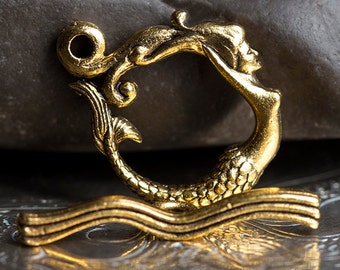 Cierre de palanca de sirena dorado, con diseño náutico, marino y de criatura mítica oceánica. Fornituras de sirena doradas antiguas. Fabricado en EE. UU.
