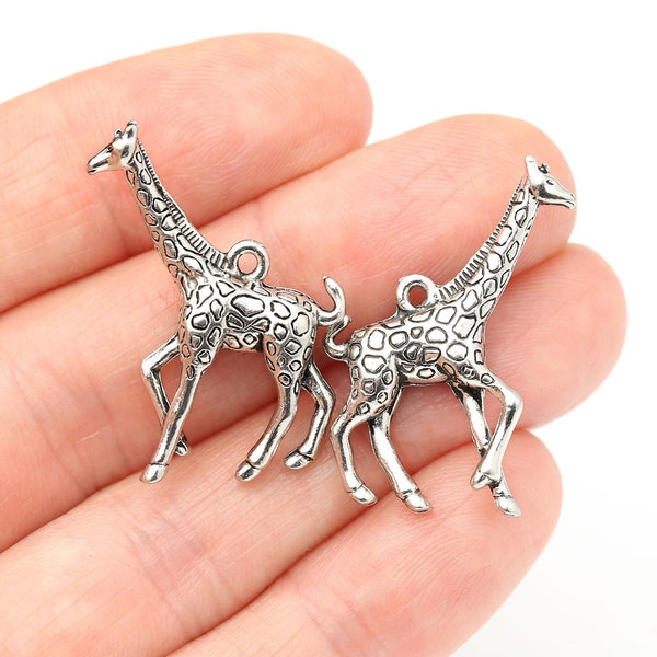 Charm girafe en argent, 3 dimensions, finement détaillée, breloque animal sauvage en argent antique, fabriqué aux États-Unis, 28 mm