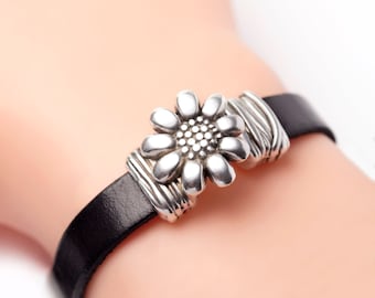 Sunflower Toggle Clasp For 10mm Flat Cords, 10mm Cord Bracelet Clasp, Zamak Flower Hook Clasp, Silver Plated, Made in Europe