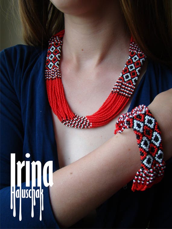 Red beaded Jewelry Set Ukrainian necklace and beaded bracelet to vyshyvanka Ukrainian jewelry Red necklace Boho necklace Seed bead necklace