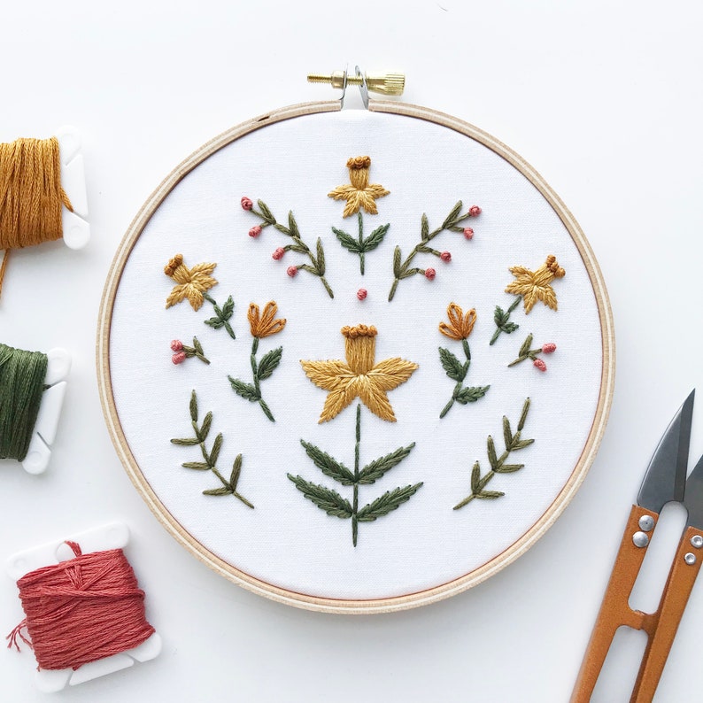 March Floral Embroidery Pattern // Daffodil Embroidery Pattern // DIY Embroidery // Digital Embroidery Pattern // Birth Flower Embroidery image 2