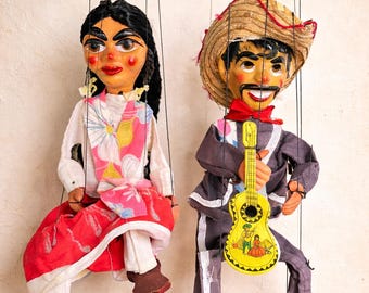 Pareja de marionetas mexicanas vintage / Decoración de arte popular pintada a mano