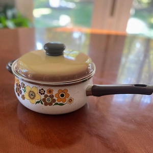 Pentola smaltata Vintage Harvest Blossom: padella Mid Century Floral da 3 litri