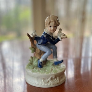 Vintage Berman and Anderson Music Box Figurine 1974 – Retro Collectible Home Decor – Whimsical Ceramic Figure