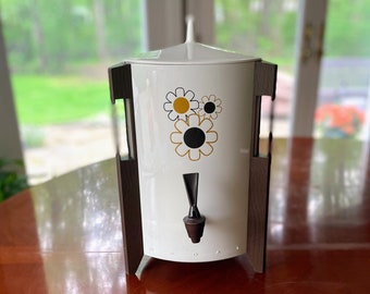 Vintage Regal Poly Perk 7530 Automatic Coffee Percolator - Coffeemaker 70s Kitchen Decor Daisy Pattern