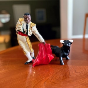 Vintage Matador and Bull Figurine Set – Hand Painted Spanish Bullfighter Statue – Retro Cultural Home Decor