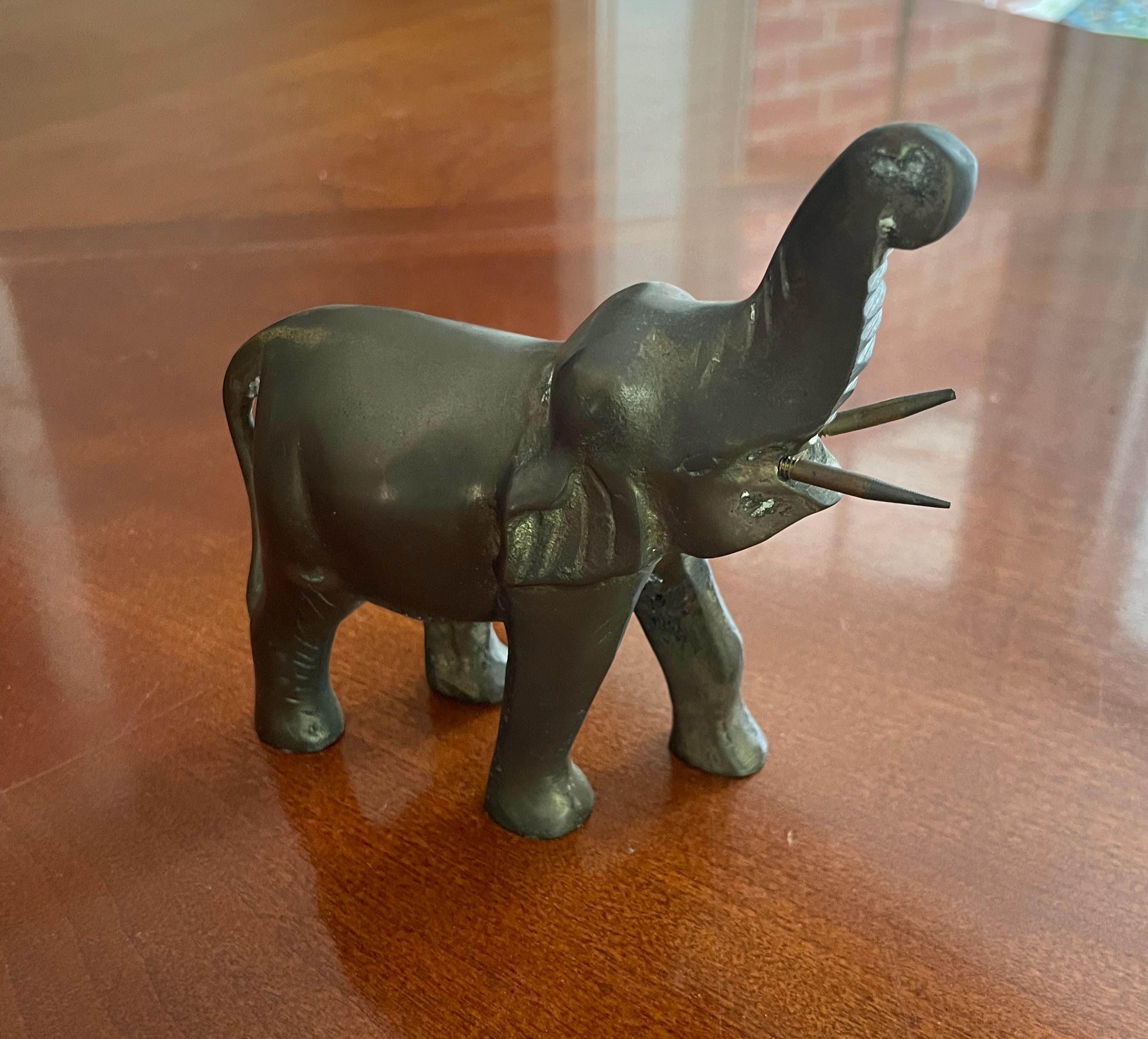 真鍮　ゾウ　置物　インテリア アンティーク 楽天市場】真鍮で出来た小さなゾウの アジアン オブジェ ゾウ